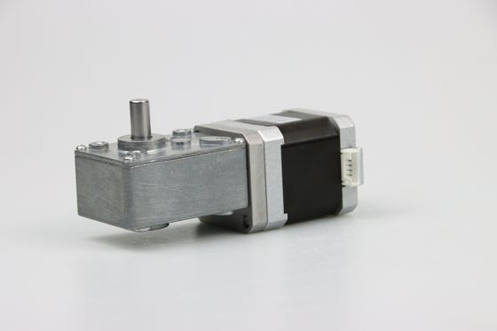 4 Leads Nema 17 Geared Stepper Motor 5.5kgCm 1.5A Saat Ini Untuk Industri